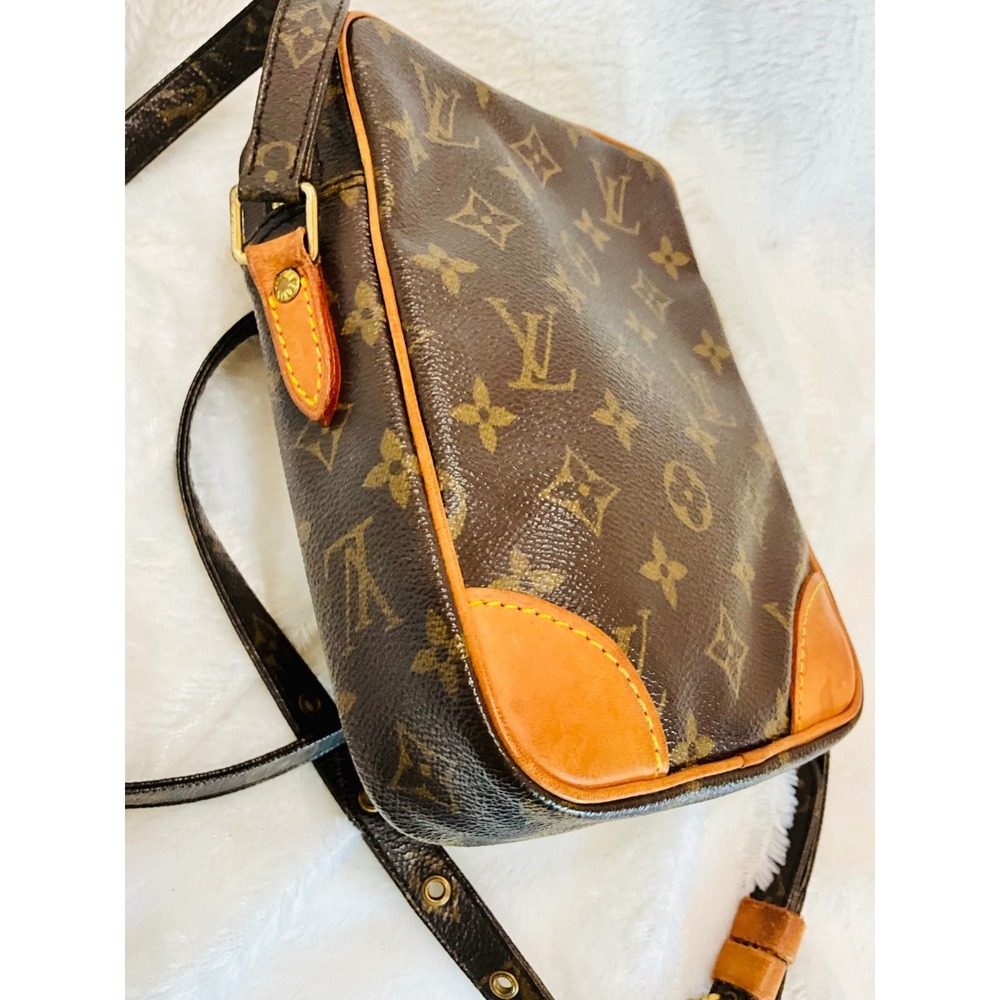 Louis Vuitton Danube Crossbody Bag Monogram Canvas Small Messenger Purse - Picture 4 of 14